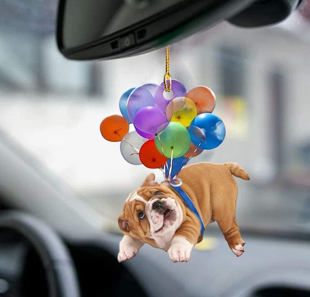 Bulldog hond fly met ballonnen autohanger