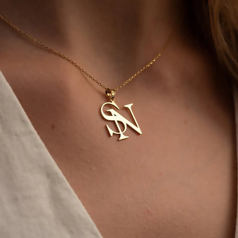 Initials Necklace | Draag de liefde bij je